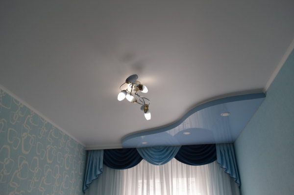 Стоимость потолка для детской 14 м²