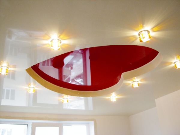 Многоуровневые натяжные потолки