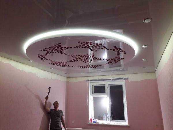 Перфорированные натяжные потолки цена